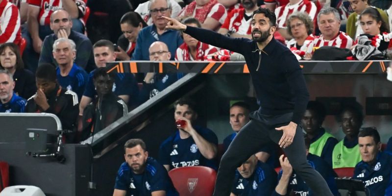 Cách theo dõi trận Europa League